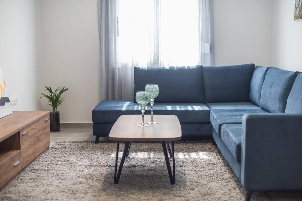 Luxurious Apartment *