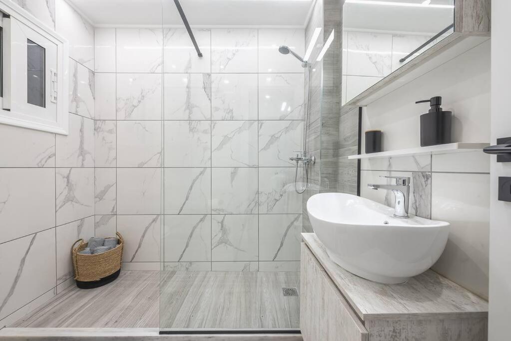 Luxurious Apartment *